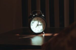 Journal Analysis Backs Standard Time as Clocks Stay Put Journal Analysis Backs Standard Time as Clocks Stay Put