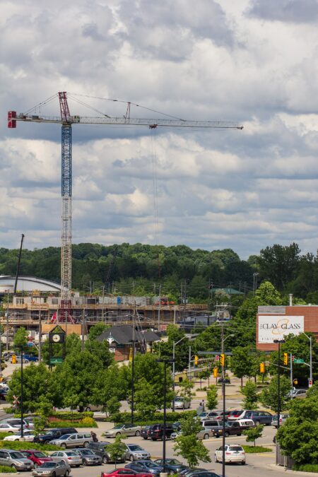 Housing starts rise 3% to 248,896 in September, CMHC says Housing starts rise 3% to 248,896 in September, CMHC says