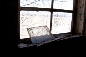 Unoccupied buildings offer clear and present danger Unoccupied buildings offer clear and present danger