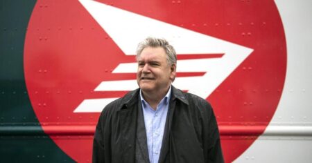 Canada Post CEO sees early signs of recovery