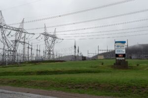 Wakeham sees no PQ move to scrap Churchill Falls deal Wakeham sees no PQ move to scrap Churchill Falls deal