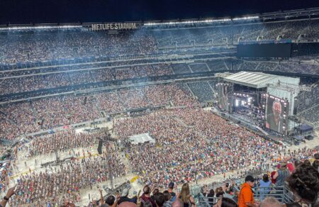 When pop stars forget why their fans bought a ticket When pop stars forget why their fans bought a ticket