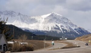 Crowsnest Pass snowfall warning: up to 20 cm by Thursday Crowsnest Pass snowfall warning: up to 20 cm by Thursday