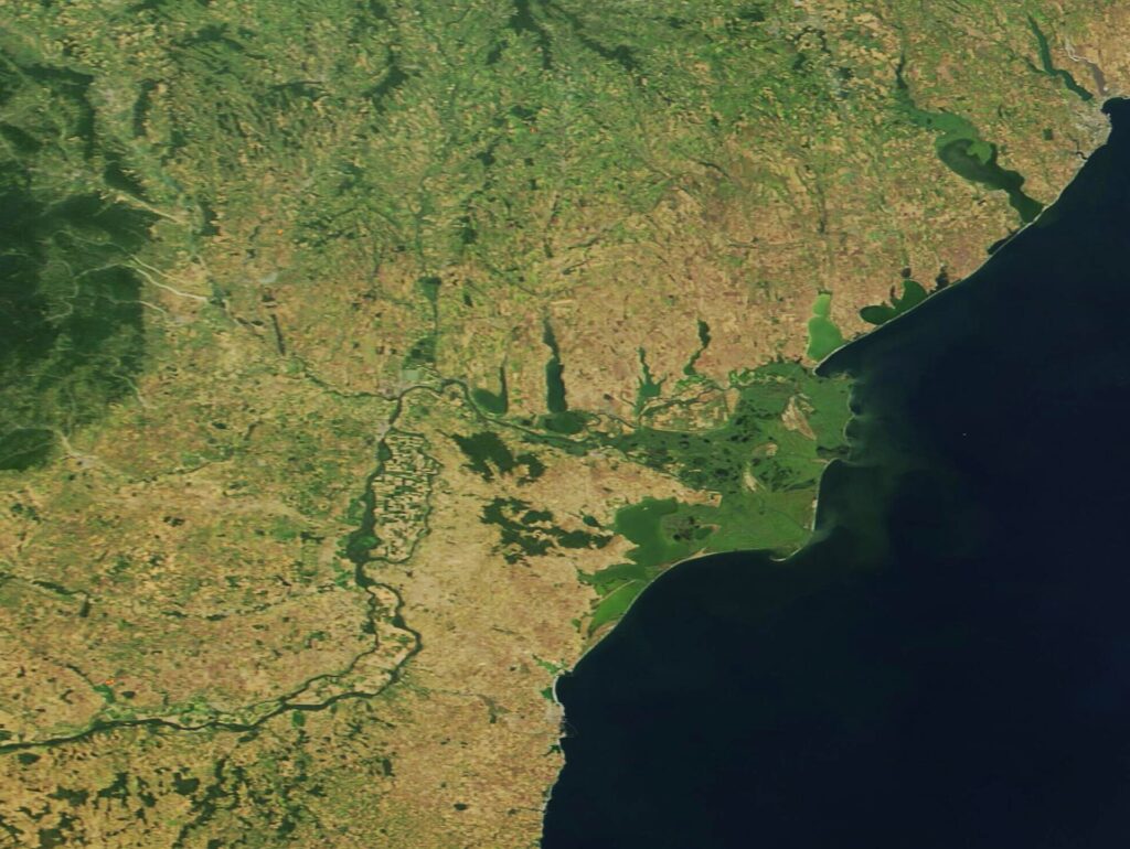 Two tankers burn off Romania, 7 sailors missing Two tankers burn off Romania, 7 sailors missing