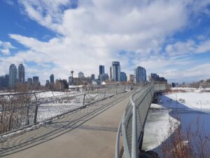 Calgary faces flurries and freezing drizzle overnight Calgary faces flurries and freezing drizzle overnight