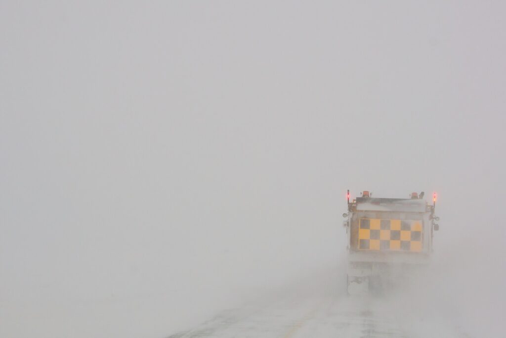 How to build a winter car emergency kit in Canada How to build a winter car emergency kit in Canada