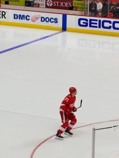 Larkin, DeBrincat lead Red Wings past Senators 5-3 Larkin, DeBrincat lead Red Wings past Senators 5-3
