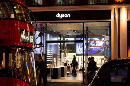 Dyson Airwrap in Canada: price, specs, is it worth it? Dyson Airwrap in Canada: price, specs, is it worth it?