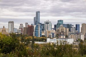 Wind warning for Edmonton, gusts up to 90 km/h Wind warning for Edmonton, gusts up to 90 km/h