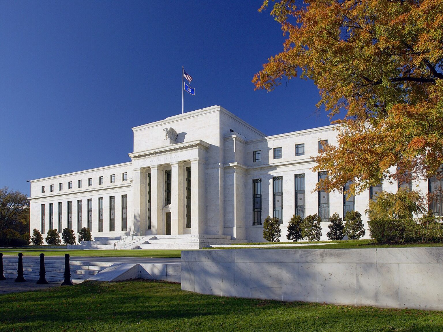 Fed holds at 3.75% to 4% as Cook, Hammack dissent for hike
