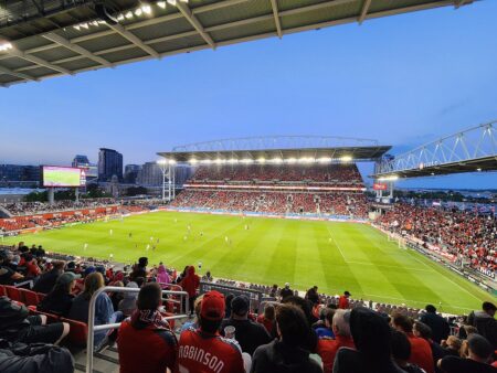 Columbus beats Toronto FC 4-2 as Amundsen scores twice
