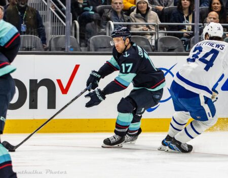 Montour’s late goal lifts Kraken past Leafs 5-4