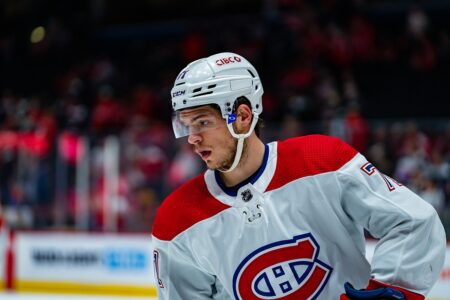 Evans scores twice as Canadiens beat Blackhawks 4-1 Evans scores twice as Canadiens beat Blackhawks 4-1