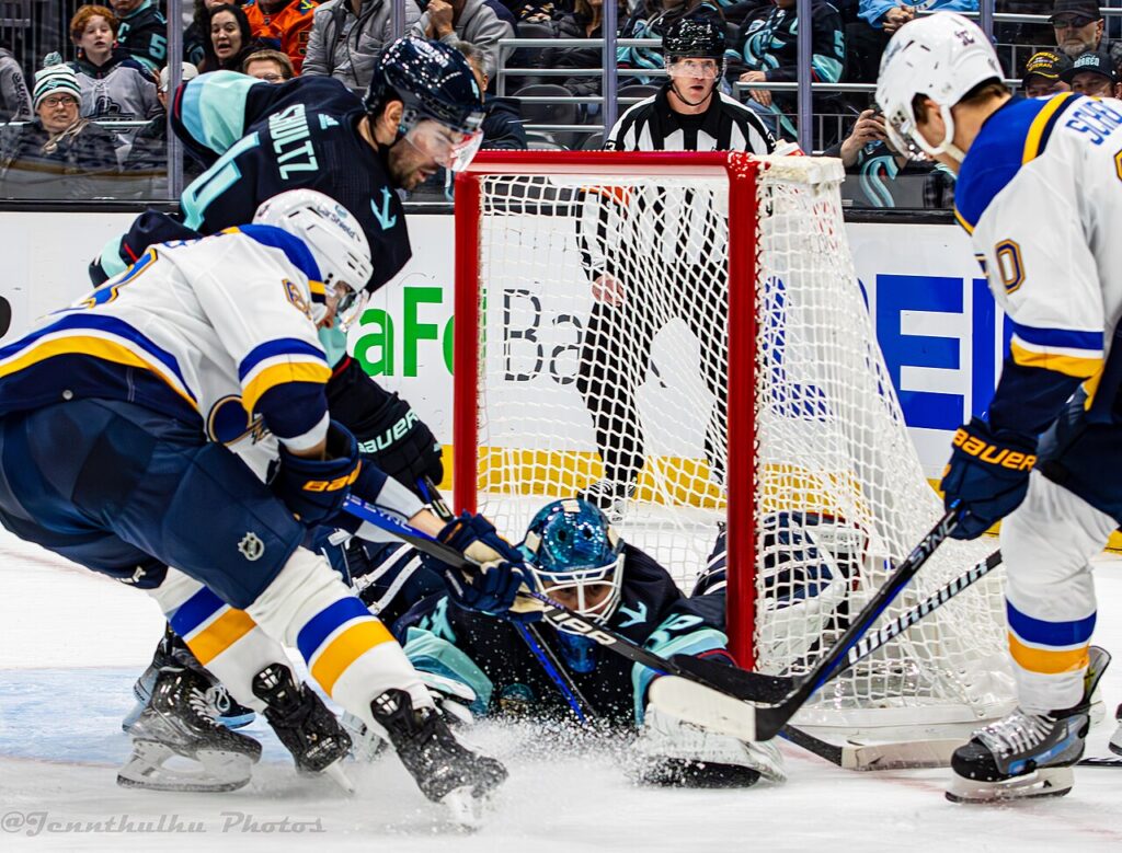 Blues rout Senators 7-2 as Suter scores twice