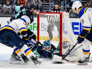Blues rout Senators 7-2 as Suter scores twice Blues rout Senators 7-2 as Suter scores twice