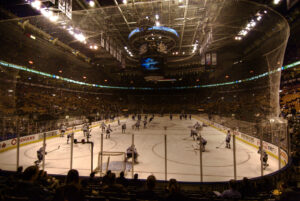 Stecher scores late as Maple Leafs edge Rangers 5-4