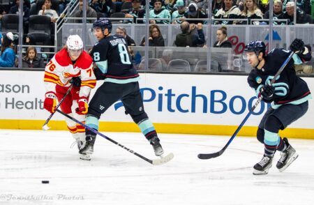Pospisil’s late goal lifts Flames past Ducks 4-2 Pospisil’s late goal lifts Flames past Ducks 4-2