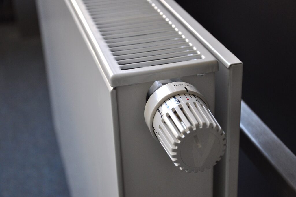 Landlord heat rules in Canada: minimum temperatures 2026