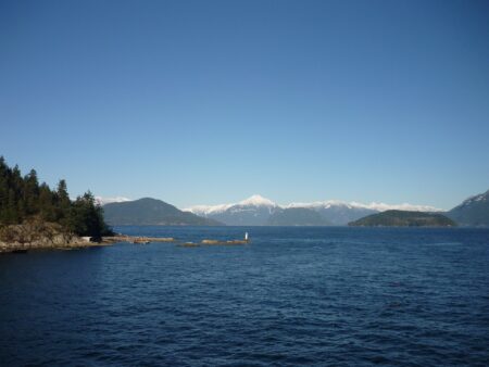 Howe Sound wind warning: gusts to 90 km/h, Bowen Island Howe Sound wind warning: gusts to 90 km/h, Bowen Island