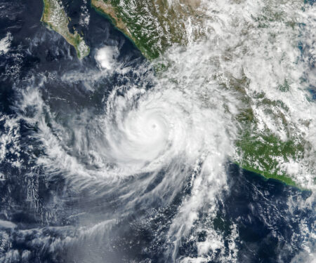Simon strengthens to 170 km/h, stalls off Mexico’s coast Simon strengthens to 170 km/h, stalls off Mexico’s coast