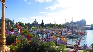 Victoria leaf pickup runs to January: dates by area Victoria leaf pickup runs to January: dates by area