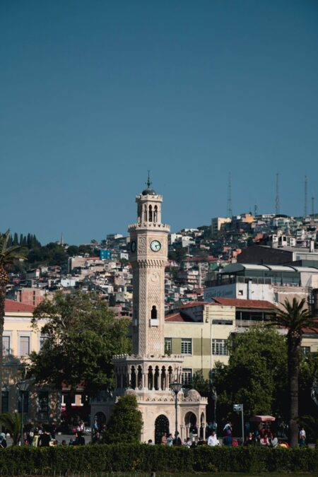 Izmir mayor defects to Erdogan’s AK Party, protests follow Izmir mayor defects to Erdogan’s AK Party, protests follow