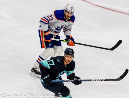 Keller scores twice as Mammoth beat Oilers 4-2 Keller scores twice as Mammoth beat Oilers 4-2