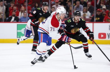 Evans scores twice as Canadiens beat Blackhawks 4-1 Evans scores twice as Canadiens beat Blackhawks 4-1