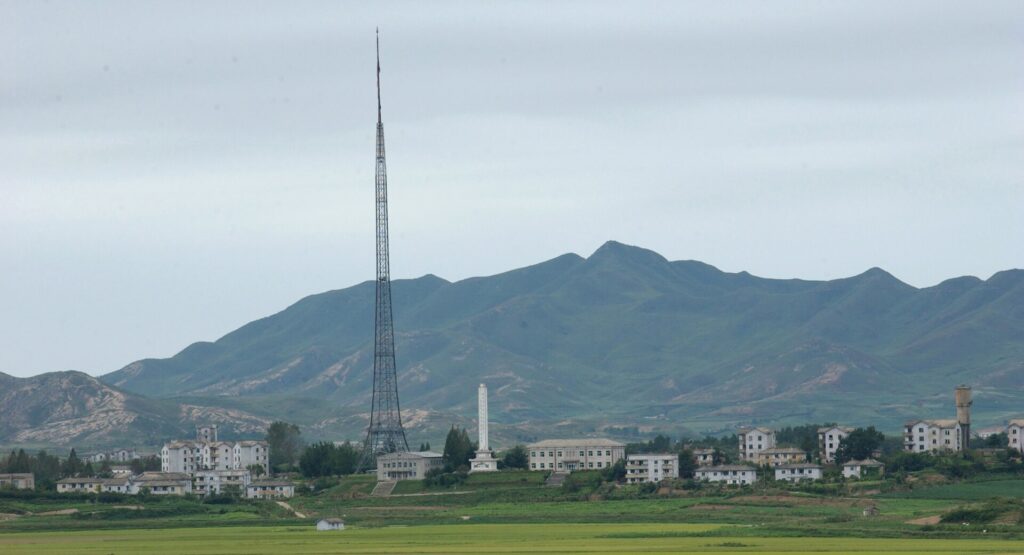 North Korea to restart border loudspeakers by end of October
