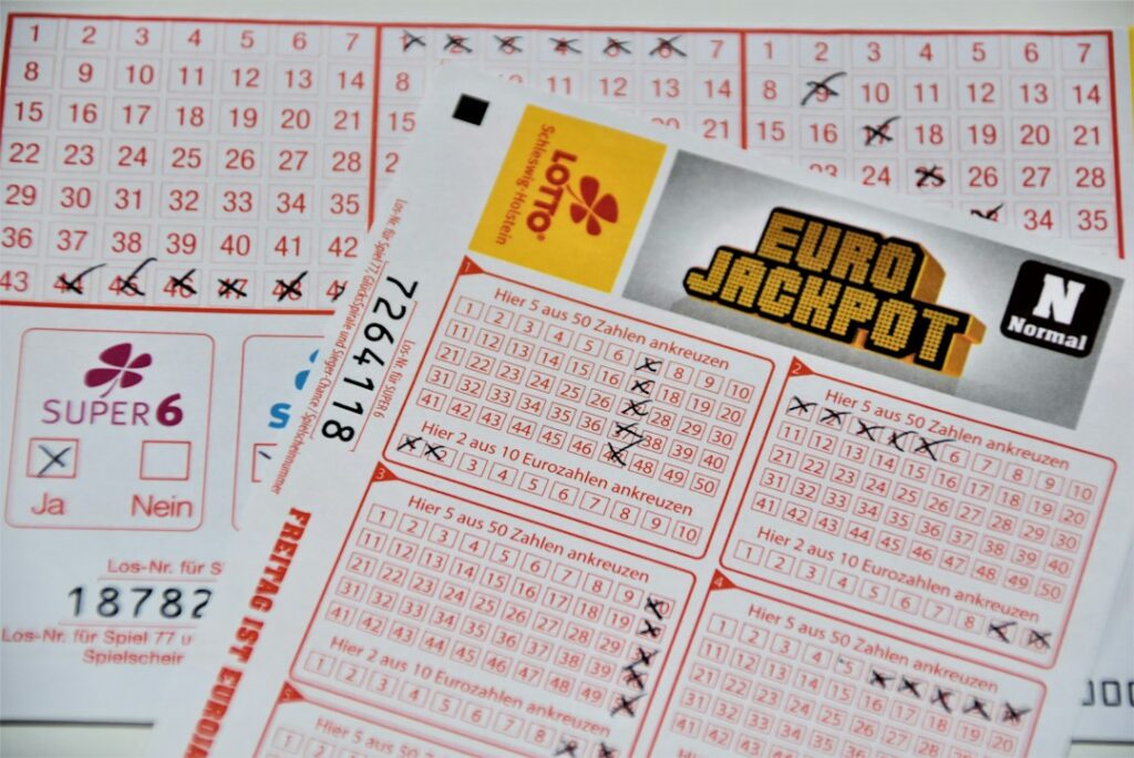 Lotto Results: 6/49, Daily Grand, Oct. 5-7