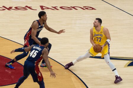 Kessler goes 12-for-12 as Lakers beat Warriors 127-105 Kessler goes 12-for-12 as Lakers beat Warriors 127-105
