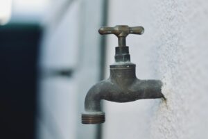How to Winterize Outdoor Faucets in Canada