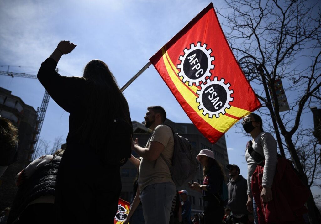 PSAC sets strike votes for 120,000 federal workers