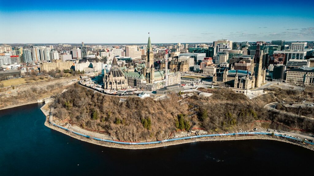 Bank of Canada guards’ strike passes 100 days