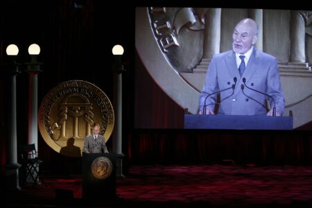 Sir Patrick Stewart, Star Trek’s Picard, dies at 86 Sir Patrick Stewart, Star Trek’s Picard, dies at 86