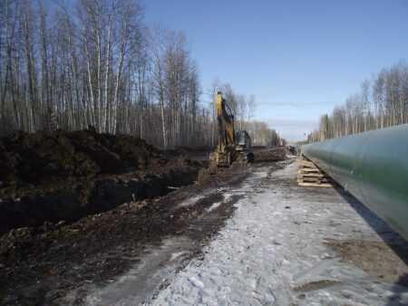 Alberta marks start of .9B Yellowhead gas pipeline Alberta marks start of .9B Yellowhead gas pipeline