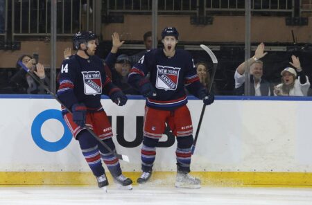 Rangers beat Canucks 6-2; Hurricanes top winless Flyers Rangers beat Canucks 6-2; Hurricanes top winless Flyers