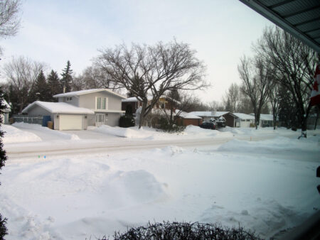 Regina, Saskatoon face snow, rain and freezing rain Tuesday