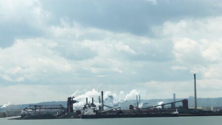 Factory sales rise 1.5% to .9B on metals, chemicals Factory sales rise 1.5% to .9B on metals, chemicals