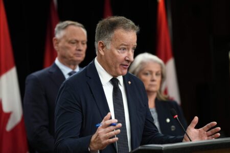 Ottawa tables bill to make defence agency a Crown corp Ottawa tables bill to make defence agency a Crown corp