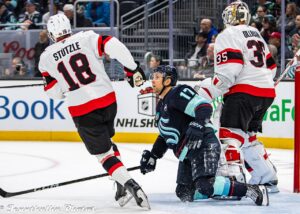 Senators beat Devils 4-1; Sabres top Panthers 5-3 Senators beat Devils 4-1; Sabres top Panthers 5-3