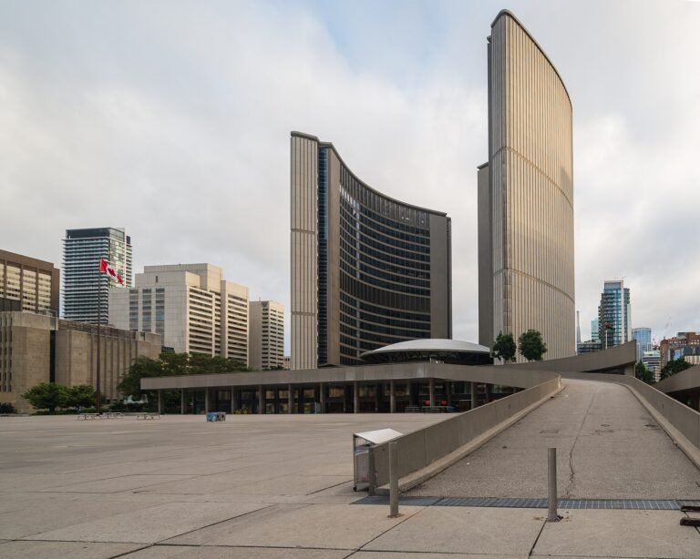 How to vote in Toronto’s Oct. 26 election: hours and ID