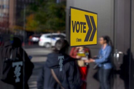 Chow, Bradford clash on taxes, water in final Toronto debate Chow, Bradford clash on taxes, water in final Toronto debate