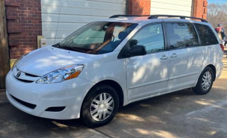Toyota recalls 24,454 Sienna Hybrids over seat recliners Toyota recalls 24,454 Sienna Hybrids over seat recliners