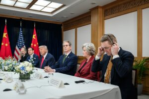 Trump open to three-way meeting with Xi and Putin Trump open to three-way meeting with Xi and Putin