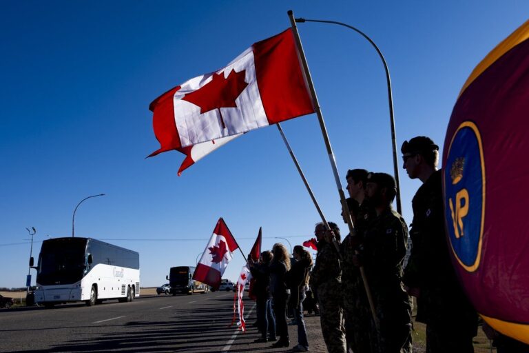 27 soldiers still in hospital as Wainwright holds vigil