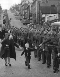 On This Day: ‘Wait for Me, Daddy’ Photo Taken, 1940