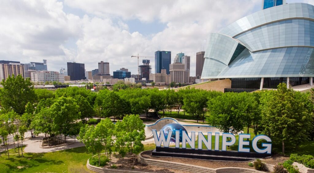 Gillingham leads Winnipeg mayoral race, but many undecided
