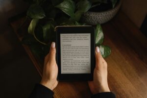 Kindle vs Kobo in Canada: which e-reader to buy Kindle vs Kobo in Canada: which e-reader to buy